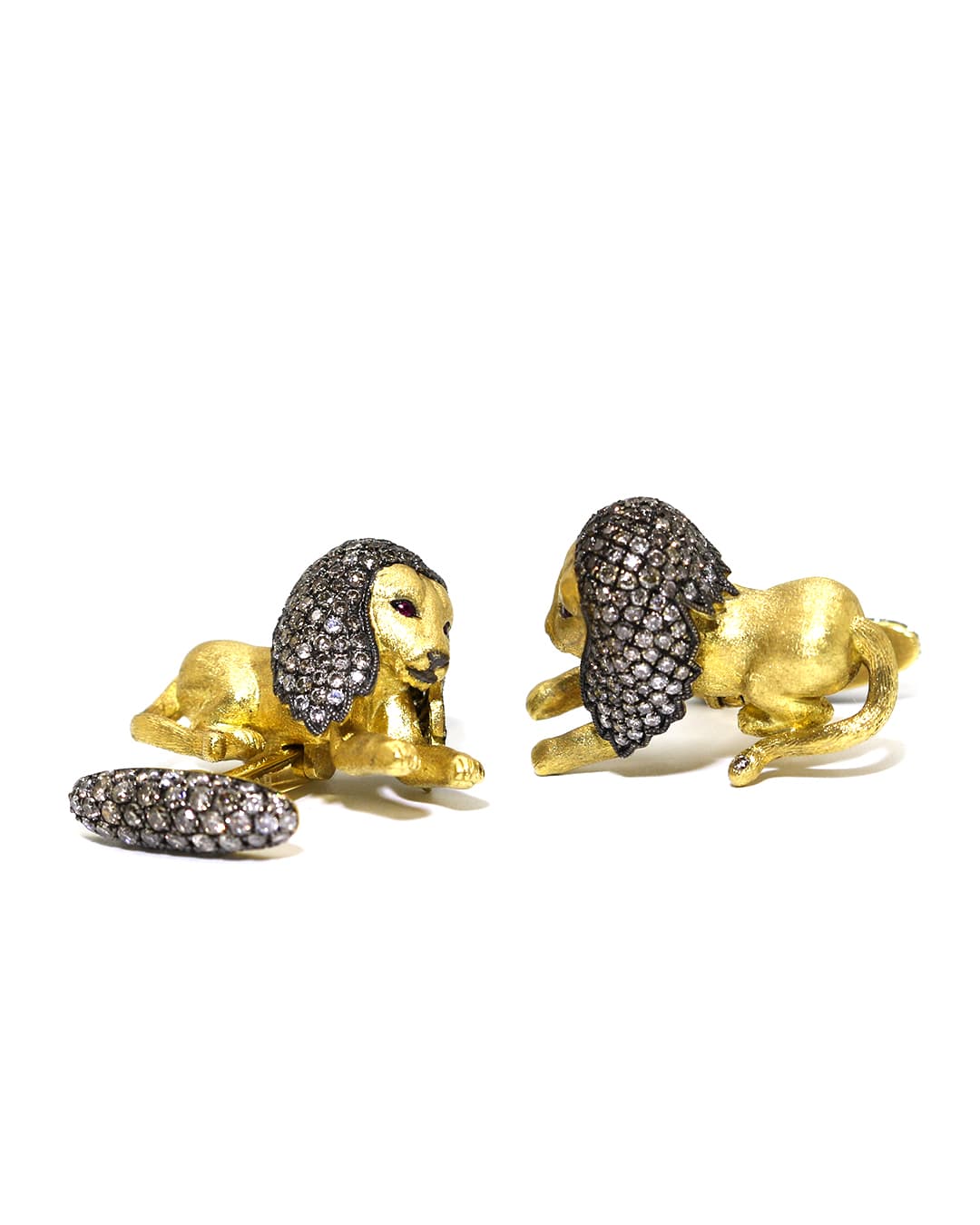 Capri Custom 2.56ctw custom diamond lion yellow gold cufflings 18K